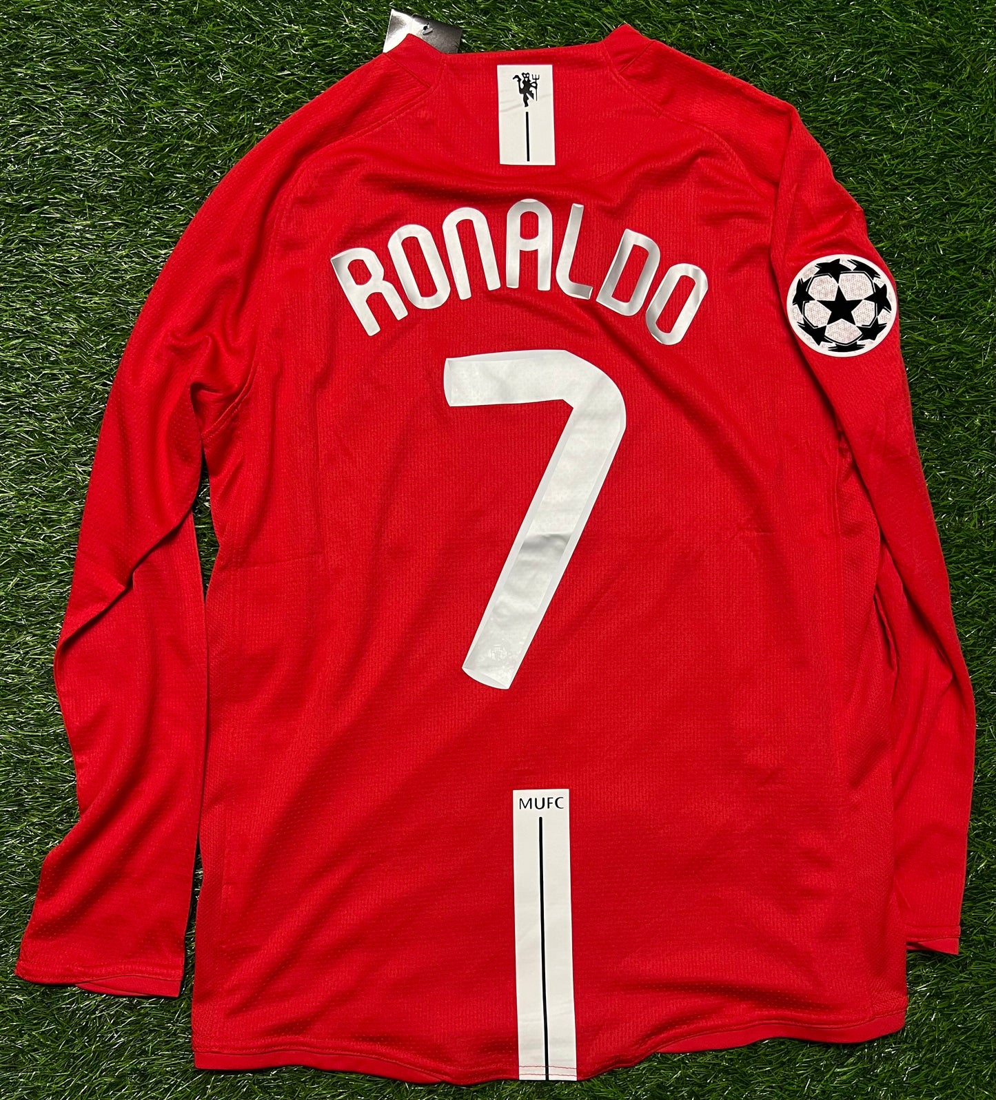[Pre-Order] RONALDO #7 Manchester United ✦ Retro Jersey Bundle *SHORT SLEEVE*